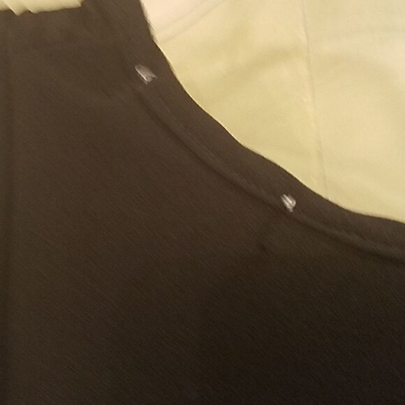 Basic black monteau tank top - Picture 3 of 4